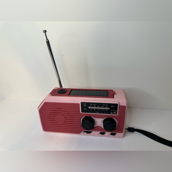Emergency Solar Crank Radio Led